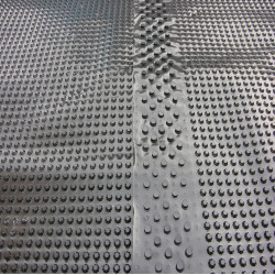 Geomembrana kubełkowa HDPE